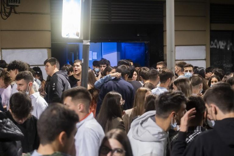 Expertos reclaman una normativa integral que proteja a los menores ante el consumo de alcohol