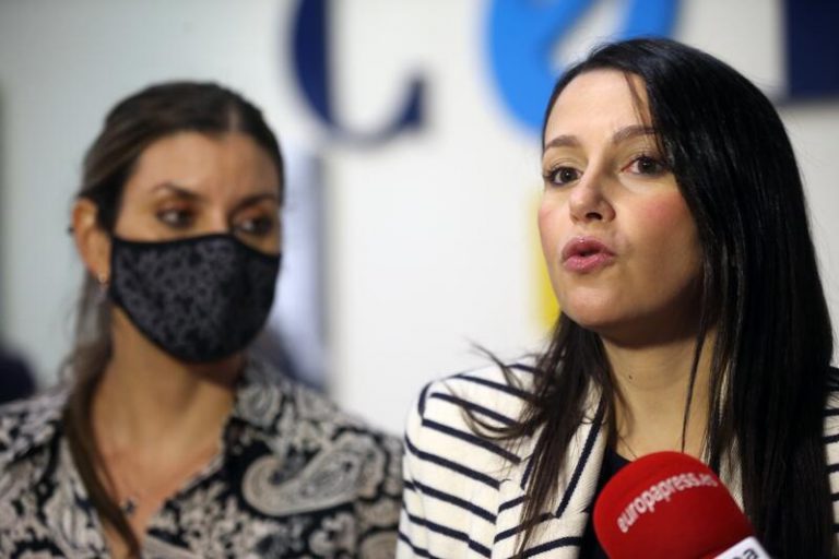 Arrimadas le pide a Díaz que dé la cara y aclare por qué ocultó lo que sabía del covid