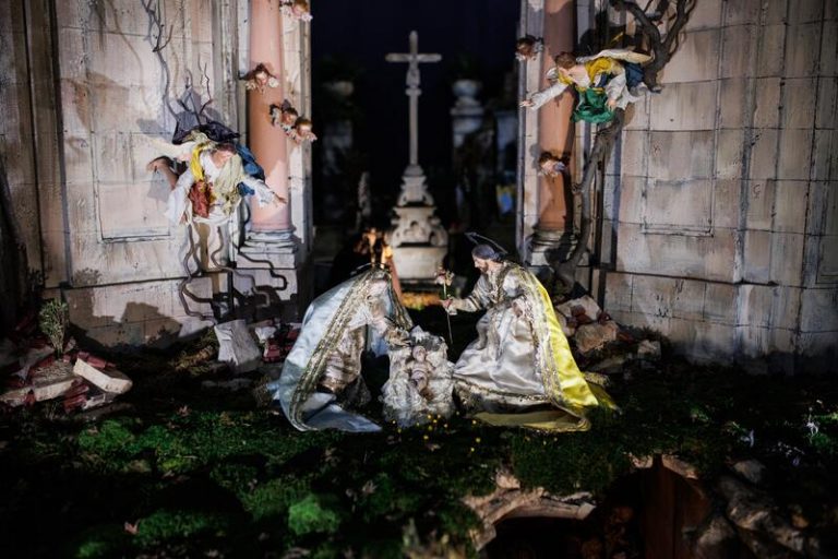 El Palacio Real abre las puertas de su Belén Napolitano este sábado con más de 200 figuras