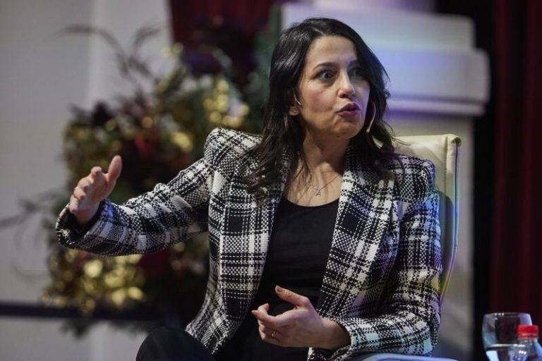 Arrimadas llama a poner 