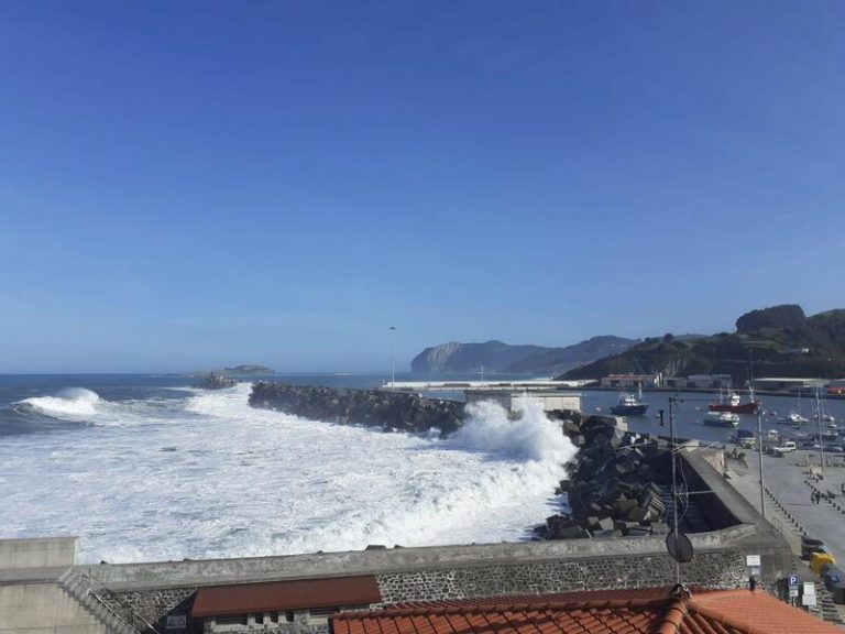 Seguridad activará este domingo en Euskadi la alerta naranja por riesgo para la navegación