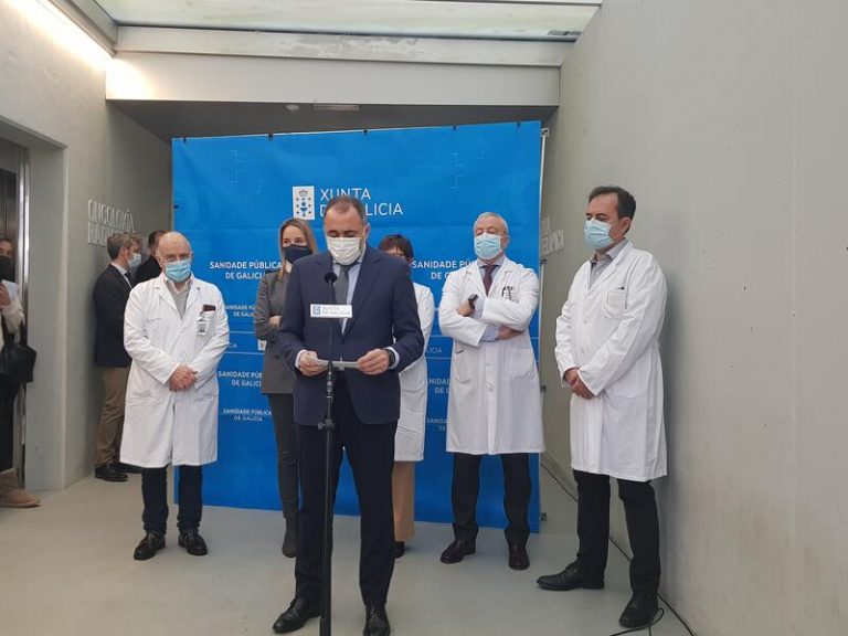 Galicia prevé vacunar a menores de 12 años en grandes recintos