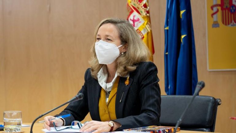 La UE apoya a Calviño como candidata europea a presidir el CMFI