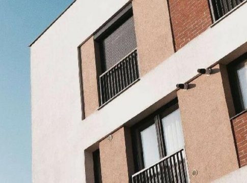 Precio alquiler El precio medio del alquiler cae un 0,08% interanual en noviembre, según pisos.com