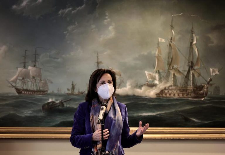 Robles entrega los premios de Defensa con el objetivo de aumentar la cercanía entre las Fuerzas Armadas y la sociedad