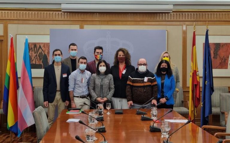 Sanidad incluye en la financiación pública un nuevo tratamiento hormonal para las personas trans