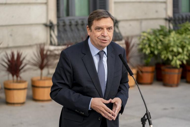 Facua critica que el Gobierno autorice la venta de alimentos con la fecha de consumo preferente vencida