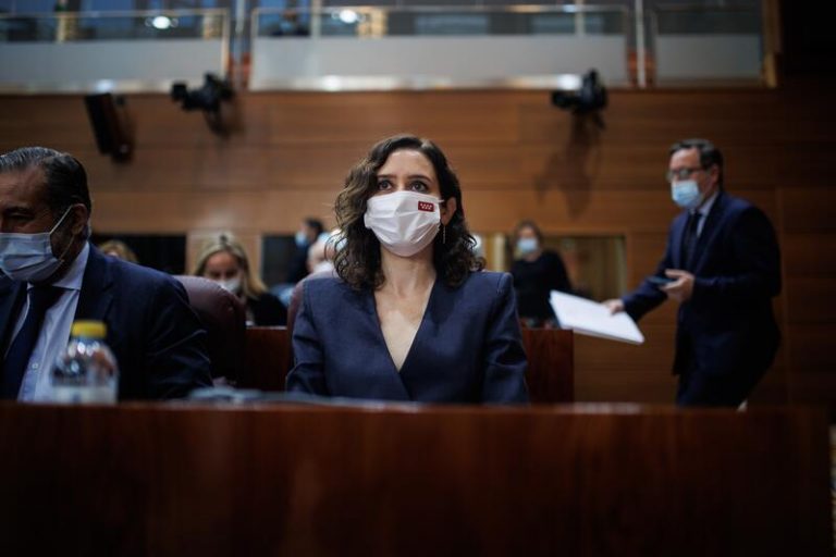 Aprobada definitivamente la rebaja del IRPF en Madrid propuesta por Ayuso