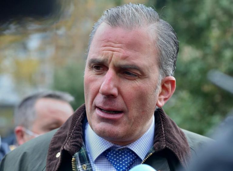 Ortega Smith reclama a Moreno que convoque ya elecciones andaluzas