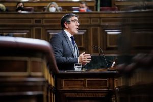 Patxi López afirma que el PSOE ha pactado con EH Bildu porque la oposición del PP es "indecente y se niega a todo"