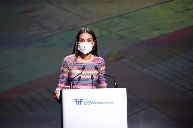 La Reina inaugura el Instituto Cervantes de Dakar, el primero en África