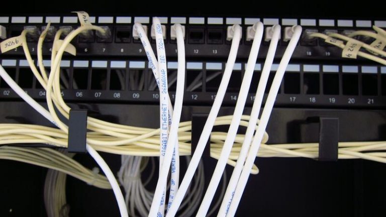 El Gobierno lleva la banda ancha ultra rápida a casi 170.000 hogares y empresas en Andalucía