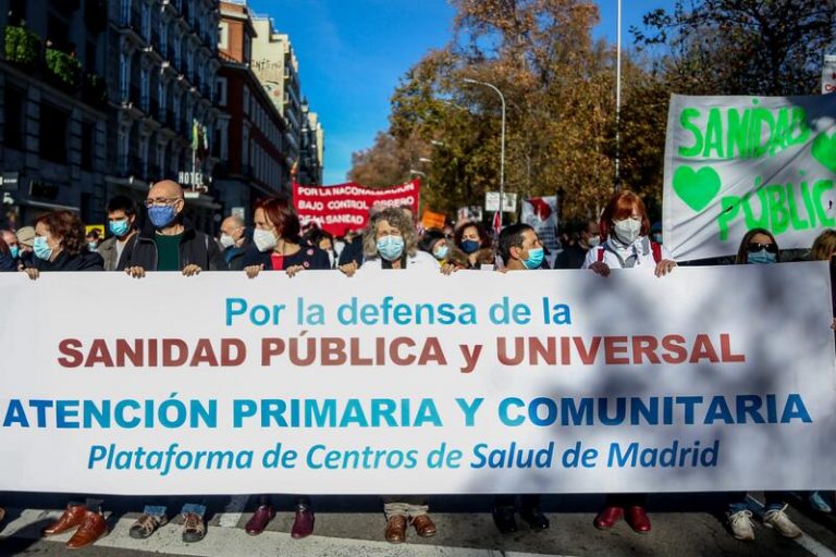 Más de un centenar de organizaciones se movilizan en España por la Atención Primaria