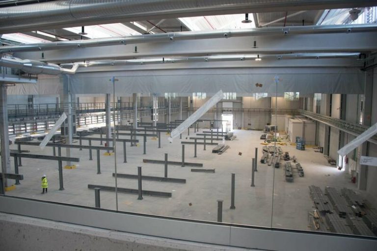 Correos ultima un nuevo centro logístico internacional en Barajas