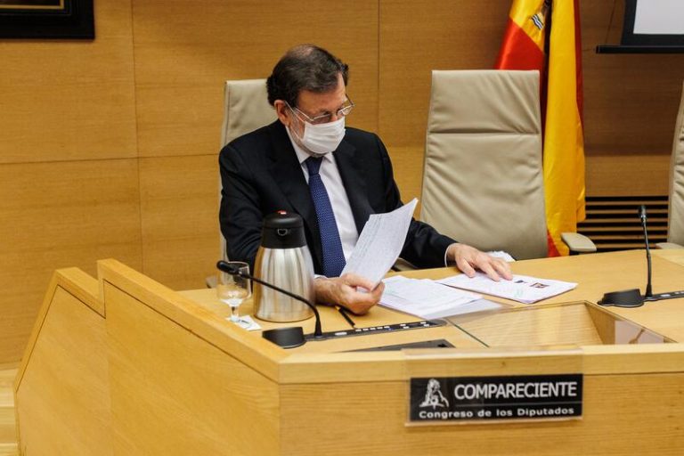 Gamarra, Pastor y Olano arropan a Rajoy en su comparecencia en la comisión de investigación sobre el 'caso Kitchen'