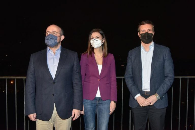 Casado se verá este martes en Barcelona con asociaciones en defensa del bilingüismo