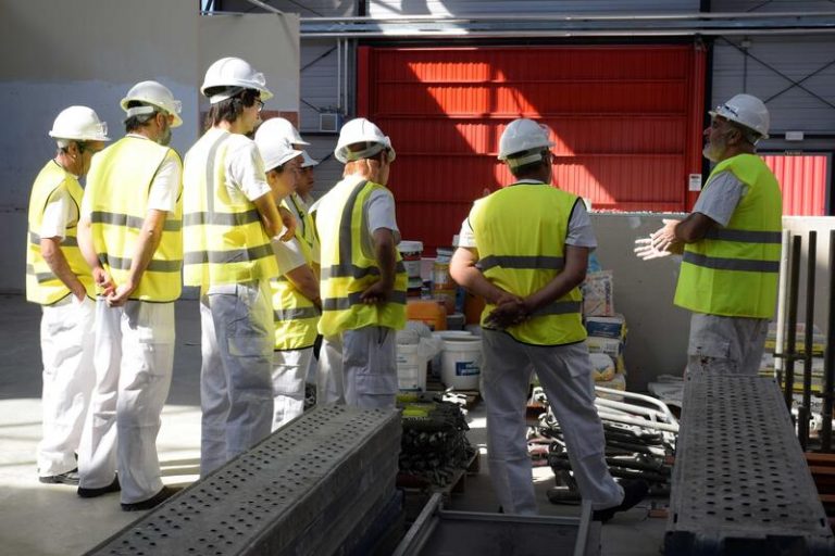 Tecnología y construcción, sectores en los que más crecerá el empleo en 2022