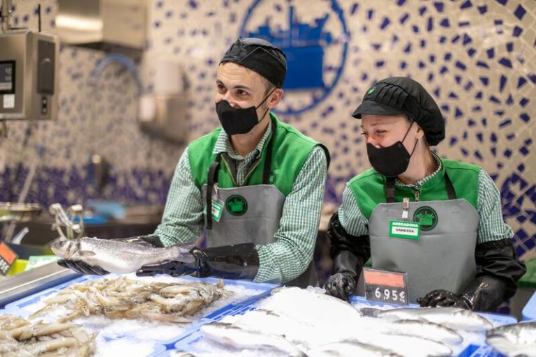 Mercadona y sindicatos firman un nuevo plan de igualdad hasta 2023