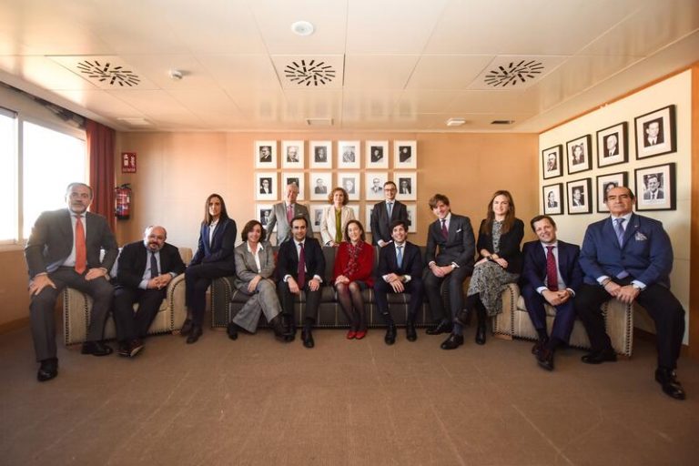 La Junta de Gobierno del Colegio de Registradores toma posesión con 5 nuevos miembros