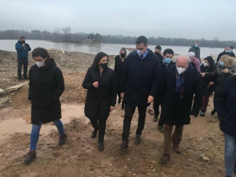 Sánchez visita el 'Soto del Estajao' en Alfaro (La Rioja)