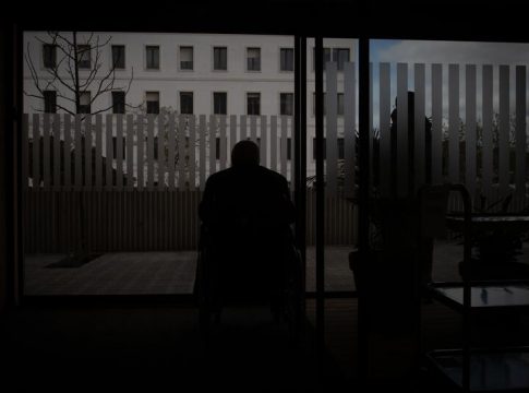 Un total de 43.381 personas han fallecido en lo que va de 2021 en las listas de espera de la dependencia Un total de 43.381 personas han fallecido en lo que va de 2021 en las listas de espera de la dependencia