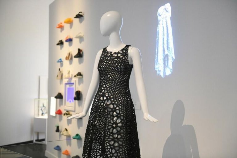 CaixaForum Zaragoza imprime el futuro en la exposición PRINT3D con más de 200 piezas singulares