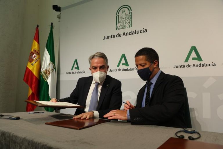 La Junta de Andalucia y AWS firman acuerdo para impulsar la transformación digital de empresas