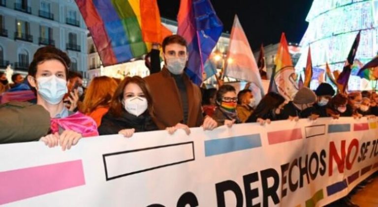 Lastra asegura que Ayuso 