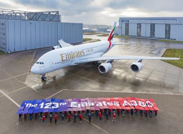 Emirates alcanza una flota de 123 unidades del A380, 21 años después del primer pedido