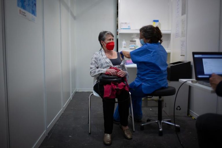 La mitad de las empresas se muestra a favor de pedir la doble vacunación a sus empleados