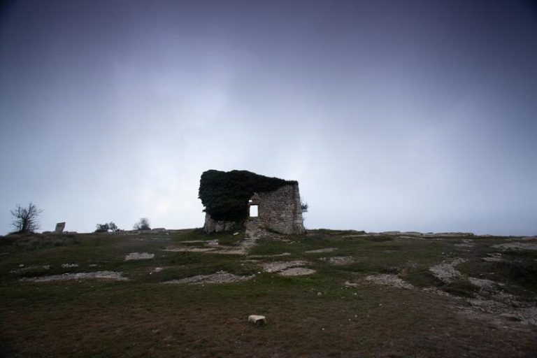 Nieblas persistentes en el Ebro, oleaje en el Estrecho y frío en Guadalajara
