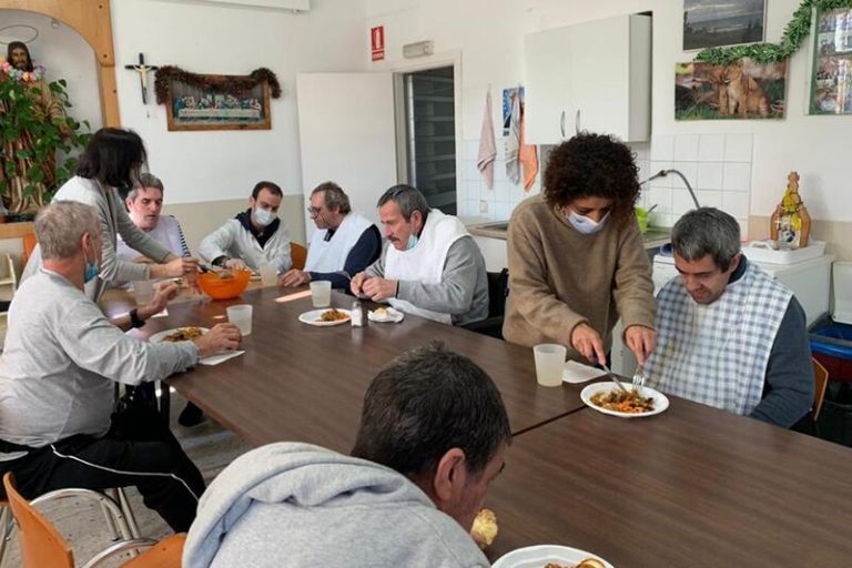 Empresas, cocineros y ONG se alían para llevar menús a los más vulnerables durante las fiestas navideñas