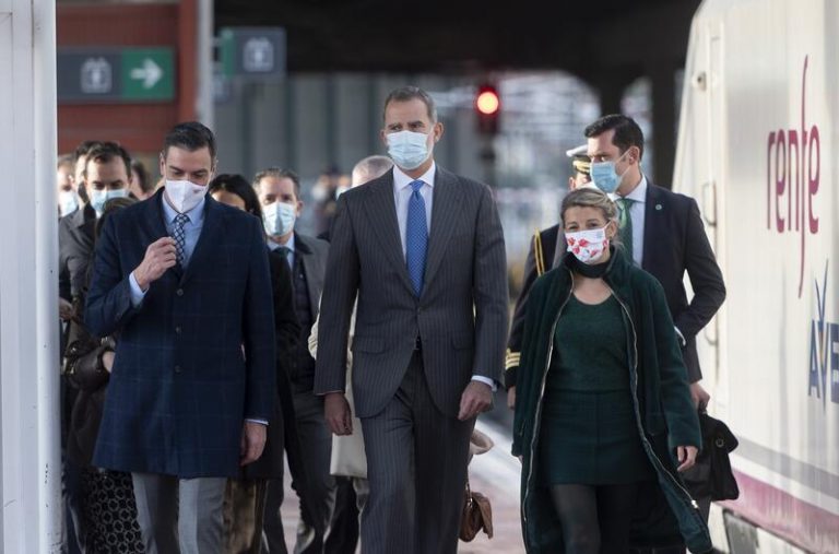 Sánchez destaca que el AVE a Galicia supondrá un impulso 