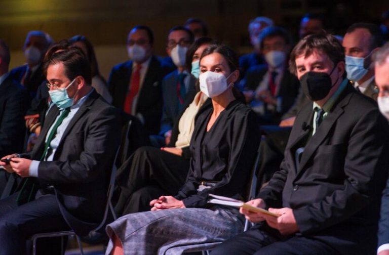 La Reina inaugura en San Sebastián la Reunión Anual de Directores del Instituto Cervantes