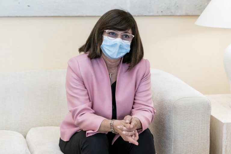 La fiscal superior de Madrid se reúne con Marea de Residencias ante las críticas por su 