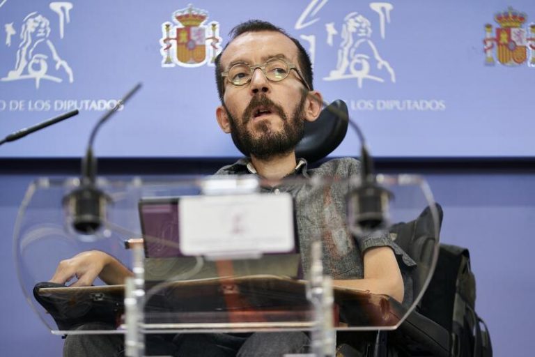Podemos pide a Ribera mantener también la rebaja de cargos de la luz para contener la factura