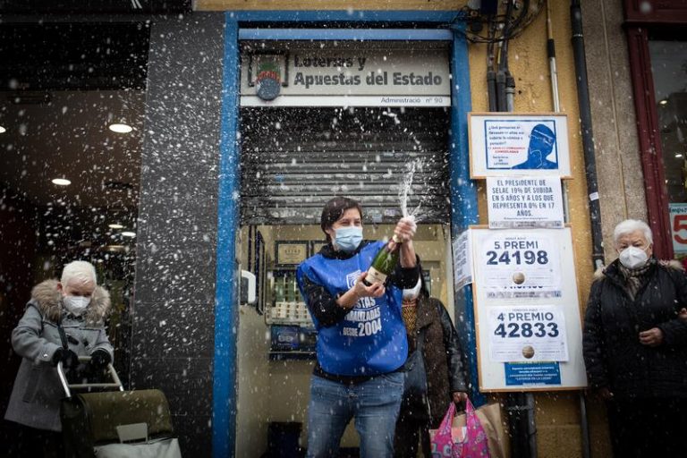 Cataluña recupera 34,9 millones en grandes premios y el 'Gordo' pasa de largo