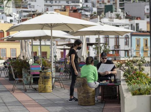 La facturación de las empresas modera su avance en octubre al 17,4% y suma ocho meses de alzas La facturación de las empresas modera su avance en octubre al 17,4% y suma ocho meses de alzas