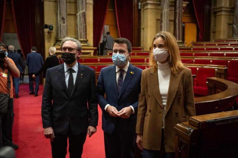 El Parlamento catalán aprueba los Presupuestos de 2022 con el aval de los comuns