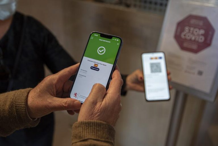 Los timos sobre el certificado COVID se multiplican en redes sociales