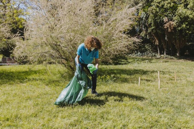 Los voluntarios de CaixaBank atendieron a 151.091 personas en 2021
