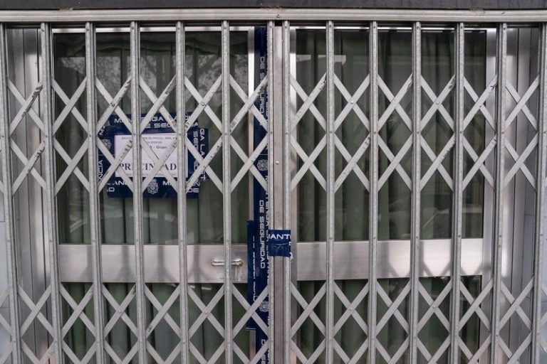 Los dos hombres hallados sin vida en un bar de Parla fueron apuñalados