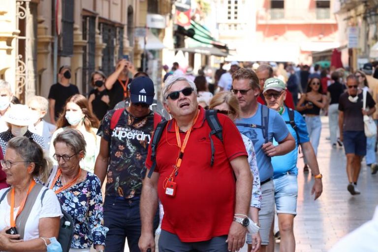 El 53,4% de los españoles piensa que podrá volver a su vida 'pre-pandemia' tras alcanzar la inmunidad de grupo