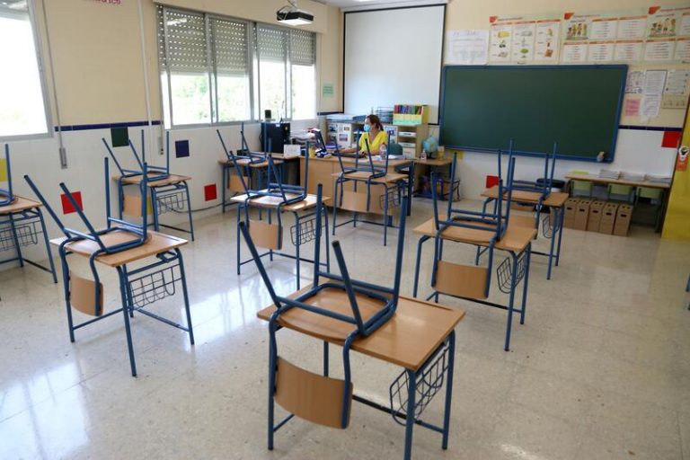 Andalucía prevé una vuelta al cole presencial, salvo en nivel 3 y desde 3º de ESO
