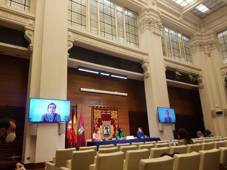 Almeida se declara indiferente a la 