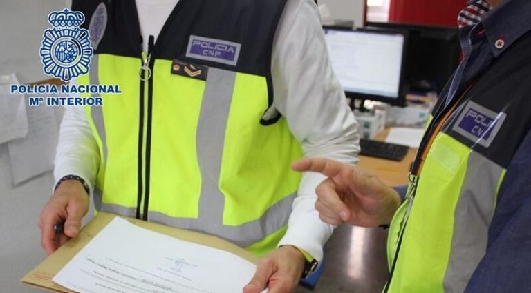 Detenidos 2 miembros de un clan familiar especializado en el 'timo del tocomocho' a ancianos