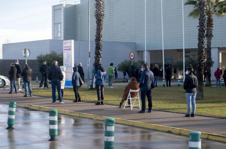 Madrid notifica 18.303 nuevos casos, 14.753 en las últimas 24 horas, y 14 fallecidos