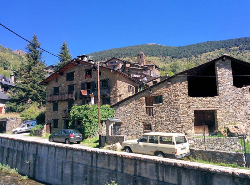 Festividades y Gastronomía en Os de Civís