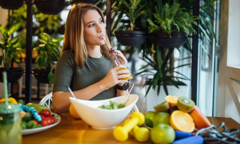 Alimentos que puedes comer hasta reventar porque queman grasa