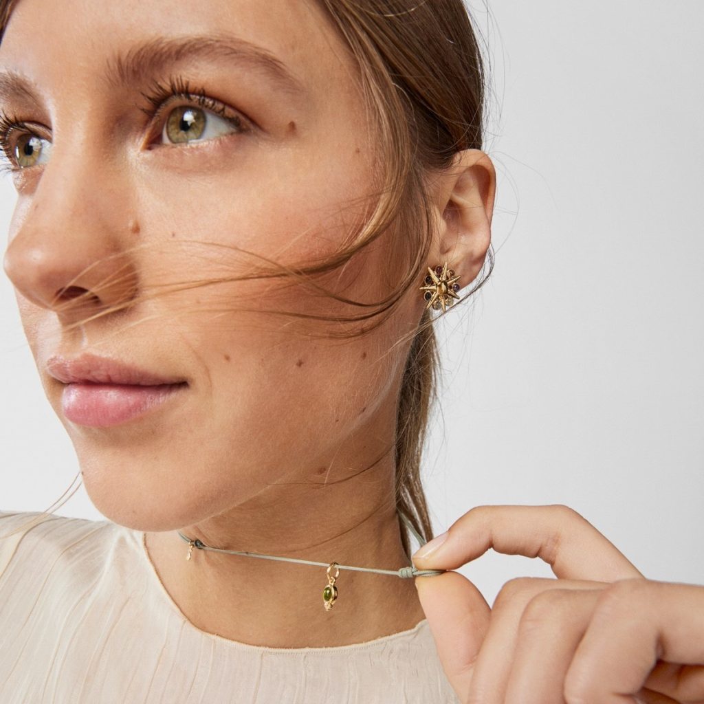 Collar Magic Nature con peridoto y cordon gris